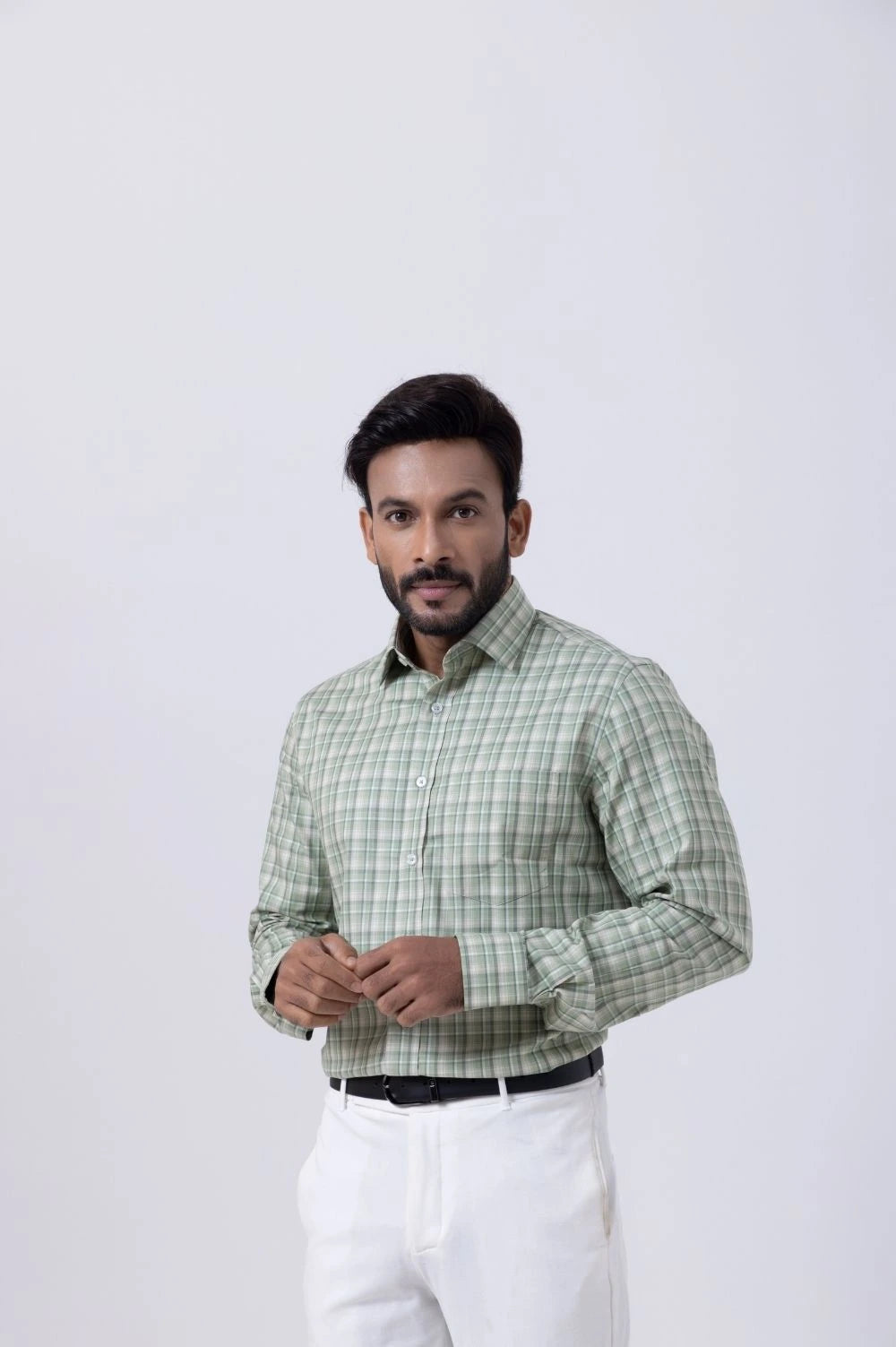 Men's elegant white and green checkered shirt with long sleeves, perfect for a refined casual look.