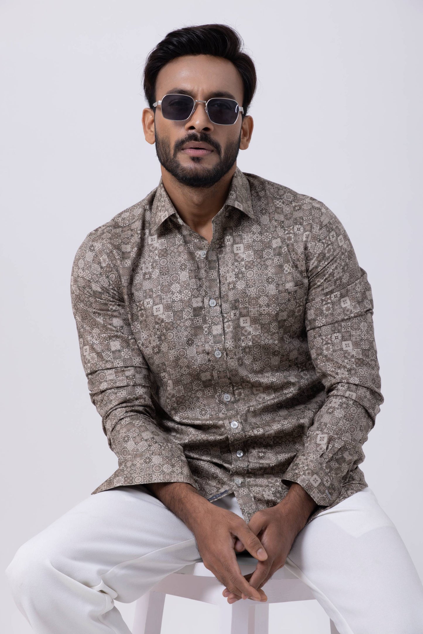 Men's printed full sleeve shirt in vintage style, perfect for casual and formal events.