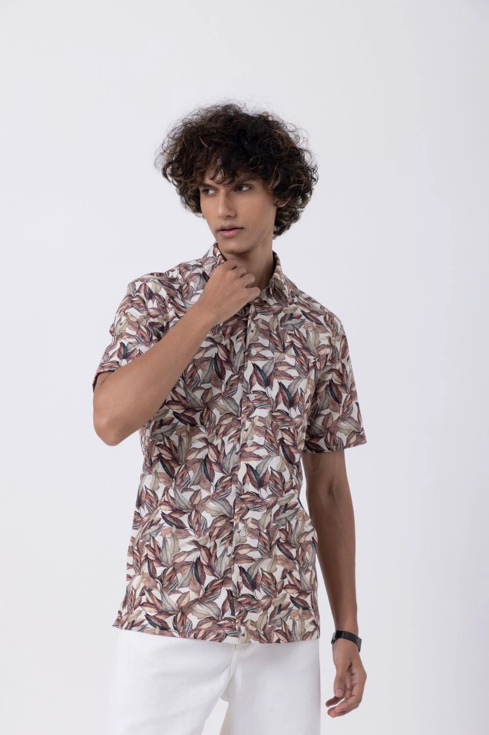 Men's seasonal print down collar slim fit shirt by Tailors Cove in a stylish leaf pattern.